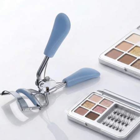 Non-slip Ergonomic Eyelash Curler for Long-lasting Curl
